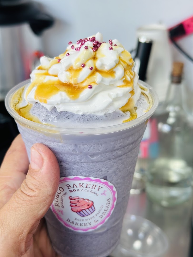 Café y bebidas en Roco Bakery